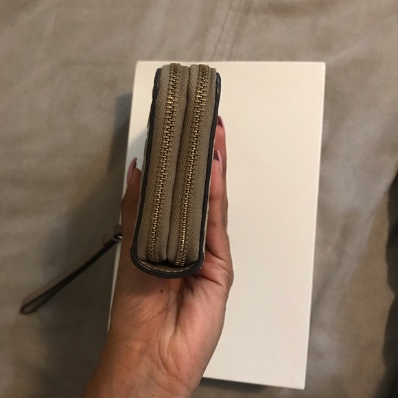 Coach Wallet - Picture 7 of 7